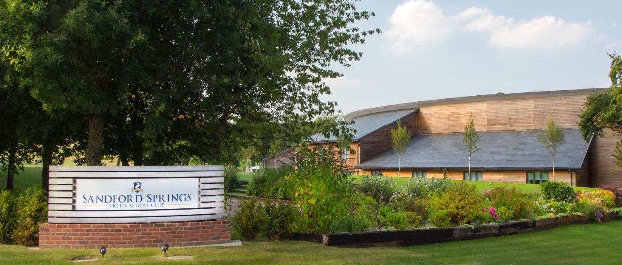 Sandford Springs Hotel And Golf Club Kingsclere Экстерьер фото